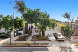 4162 Manhattan Beach Blvd in Lawndale, CA - Building Photo - Building Photo