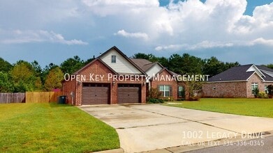 1002 Legacy Dr in Enterprise, AL - Building Photo - Building Photo