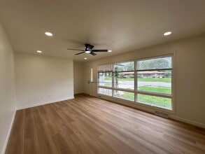 2627 W 60th Dr in Merrillville, IN - Building Photo - Building Photo