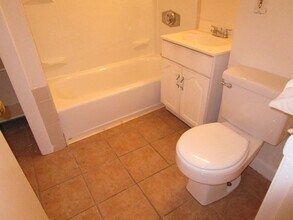 120 Riverway, Unit 99 in Boston, MA - Building Photo - Building Photo