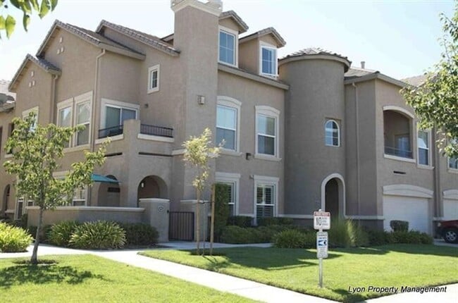 property at 5350 Dunlay Dr
