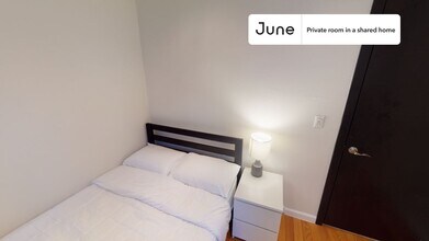 Room in Shared 3 bed/1 bath home in New York, NY - Building Photo - Building Photo