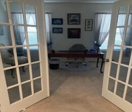 10429 MacFarlane Pl in Palmetto, FL - Foto de edificio - Building Photo