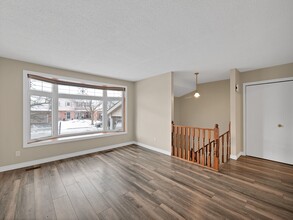 95 Stoney Brook Crescent in St Catharines, ON - Building Photo - Building Photo