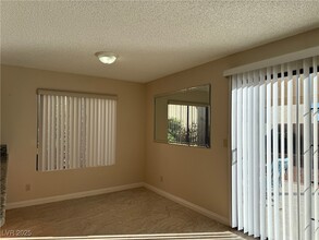 9529 Intercoastal Dr in Las Vegas, NV - Building Photo - Building Photo