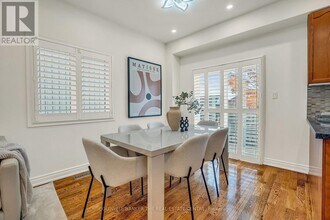 6986 Haines Artist Way in Mississauga, ON - Building Photo - Building Photo