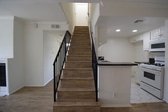 6041 Fulton Ave in Los Angeles, CA - Building Photo - Building Photo