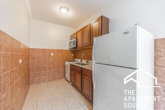 2712 N Milwaukee Ave, Unit 217 in Chicago, IL - Foto de edificio - Building Photo