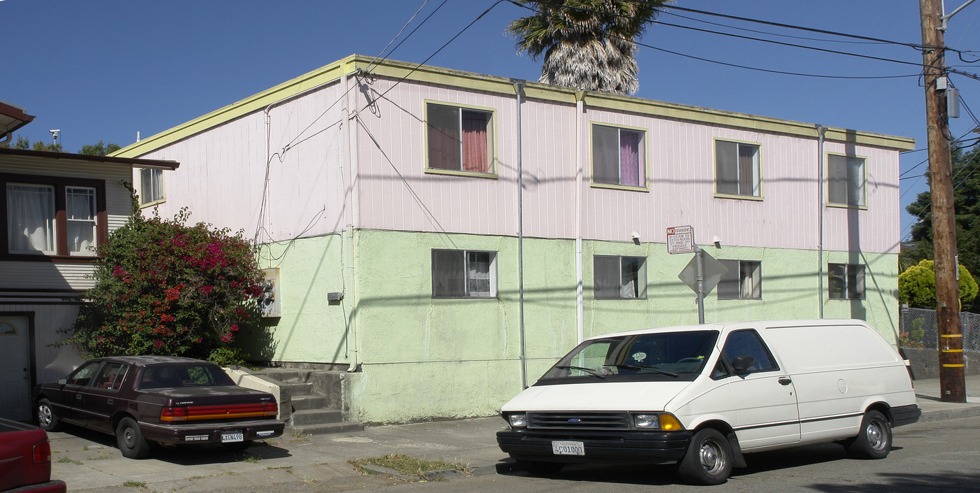 3430 Laurel Ave in Oakland, CA - Building Photo