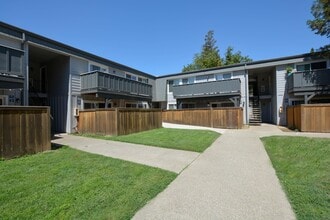 The Boardwalk Apartments in Turlock, CA - Building Photo - Building Photo