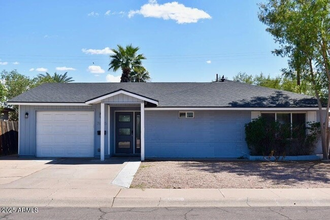 property at 7635 E Verde Ln