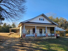 18541 8th St in Francis, OK - Building Photo
