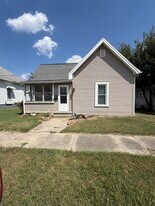 1172 McKinley Ave in Vincennes, IN - Building Photo