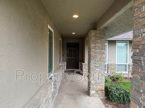 1125 Bridgeton Ave in Manteca, CA - Building Photo - Building Photo