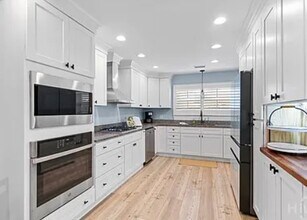 115 E Coquena Cir in Savannah, GA - Building Photo - Building Photo