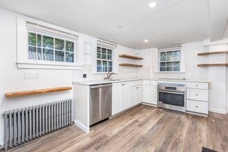 1 Mugford St in Marblehead, MA - Building Photo - Building Photo