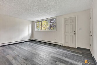 3004 Doris St in Anchorage, AK - Building Photo - Building Photo