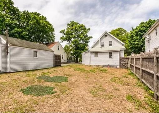 6 Amherst Ave in Waltham, MA - Building Photo - Building Photo