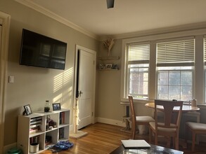 393 Broadway in Cambridge, MA - Foto de edificio - Building Photo