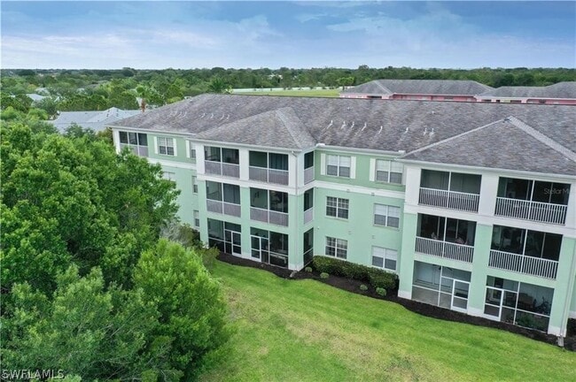 property at 2121 Heron Lake Dr