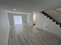 4600 SW 67th Ave, Unit 250 in Miami, FL - Building Photo - Building Photo