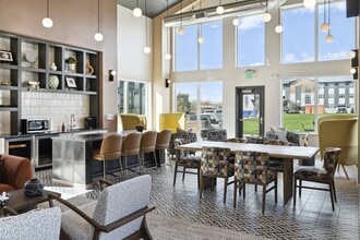 Mural Apartments in Aurora, CO - Building Photo - Building Photo