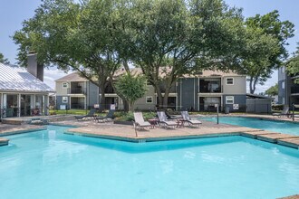 Terraza West Apartments in Houston, TX - Foto de edificio - Building Photo