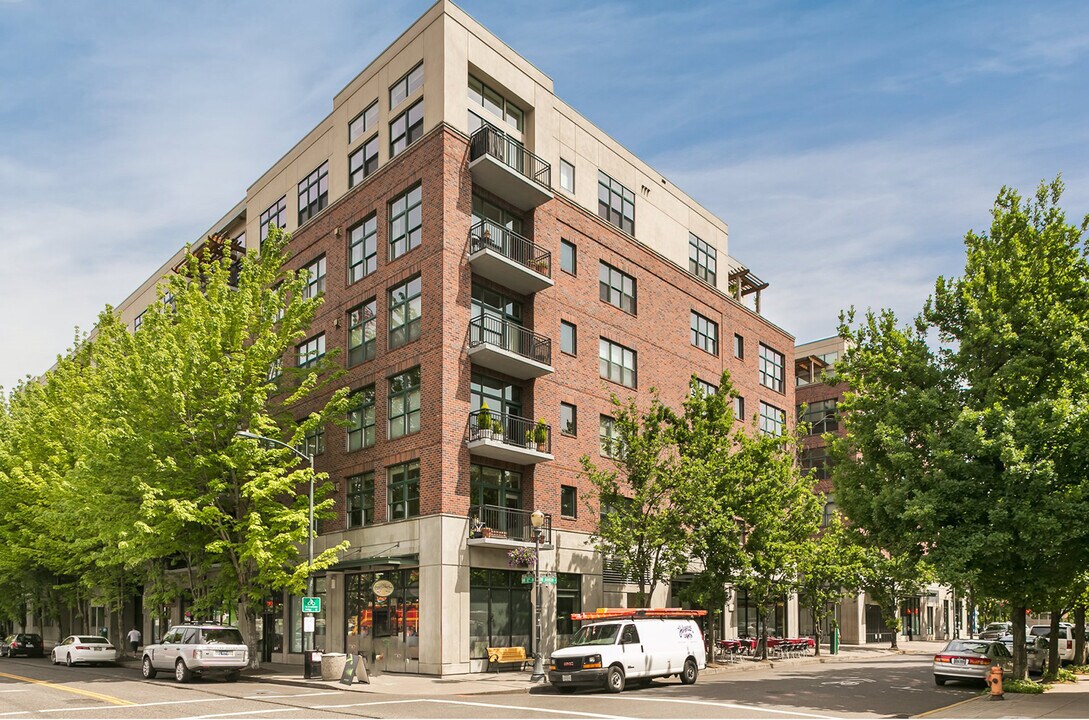 820 NW 12th Ave in Portland, OR - Building Photo