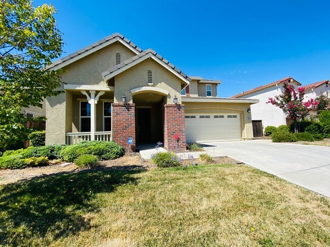 9900 Winkle Cir in Elk Grove, CA - Building Photo - Building Photo