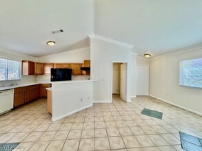 3683 Steinbeck Dr in Las Vegas, NV - Building Photo - Building Photo