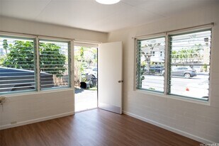 1340 Wilder Ave in Honolulu, HI - Building Photo