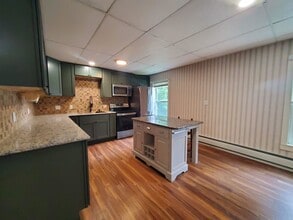 526 Canaan St in Canaan, NH - Building Photo - Building Photo