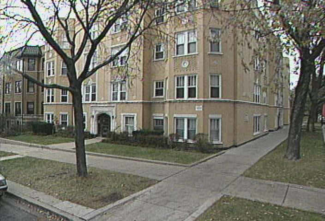 2034 W Arthur Ave in Chicago, IL - Building Photo - Building Photo