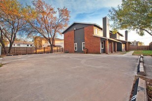 8401 Colony Loop Dr in Austin, TX - Building Photo