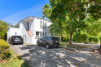 3731 SW 26th Ter in Miami, FL - Building Photo - Building Photo