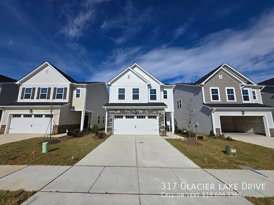 317 Glacier Lk Dr in Raleigh, NC - Foto de edificio