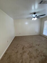 8154 Jefferson Park Dr in Baton Rouge, LA - Building Photo - Building Photo