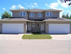 6101-6103 White Pine Way in Fitchburg, WI - Building Photo - Building Photo