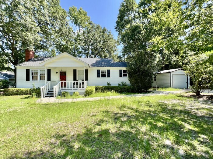 1266 Pinecrest Dr in Lugoff, SC - Building Photo