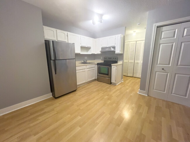27 Judd Square in Wallingford, CT - Building Photo - Building Photo