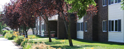 Rosewood Heights Apartments in Rock Rapids, IA - Building Photo - Building Photo