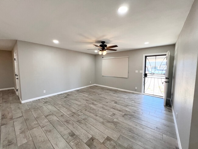 property at 808 W 19th St