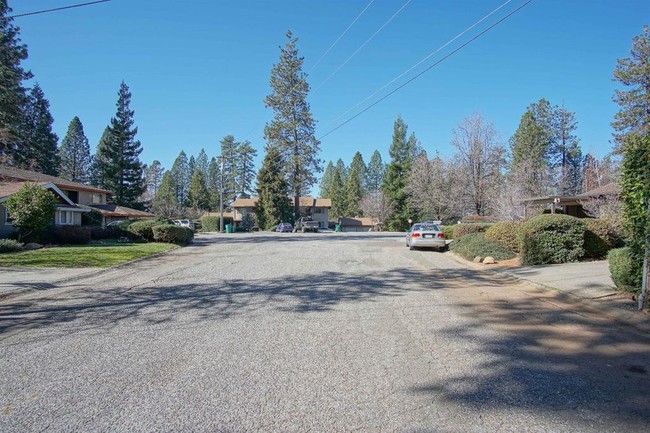 330 Empire Ct in Grass Valley, CA - Building Photo - Other