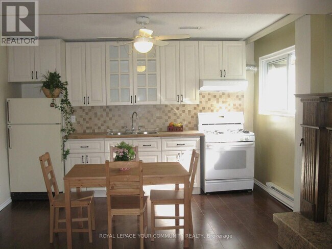 69 Silas Hill Dr in Toronto, ON - Building Photo - Building Photo