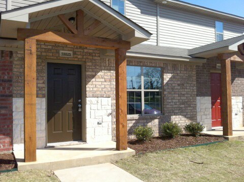 18031 Loring Ln in Lindale, TX - Building Photo