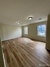 105 Pearl Pl in Perth Amboy, NJ - Foto de edificio - Building Photo