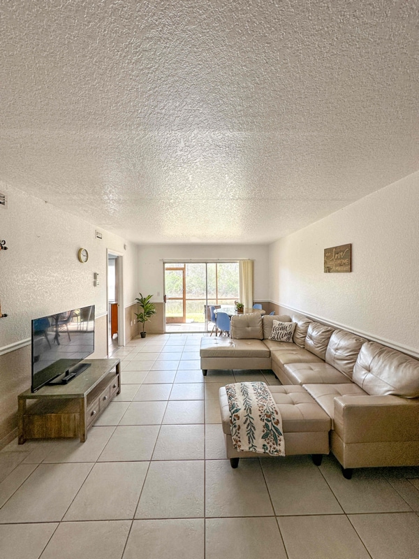 property at 25050 Sandhill Blvd