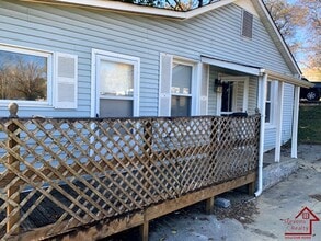 2110 Brown Ave in Knoxville, TN - Building Photo - Building Photo