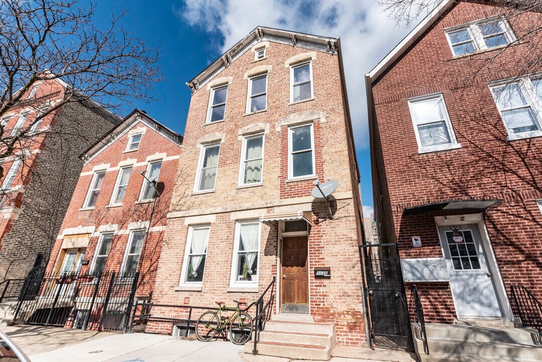 1638 W 18th Pl in Chicago, IL - Building Photo