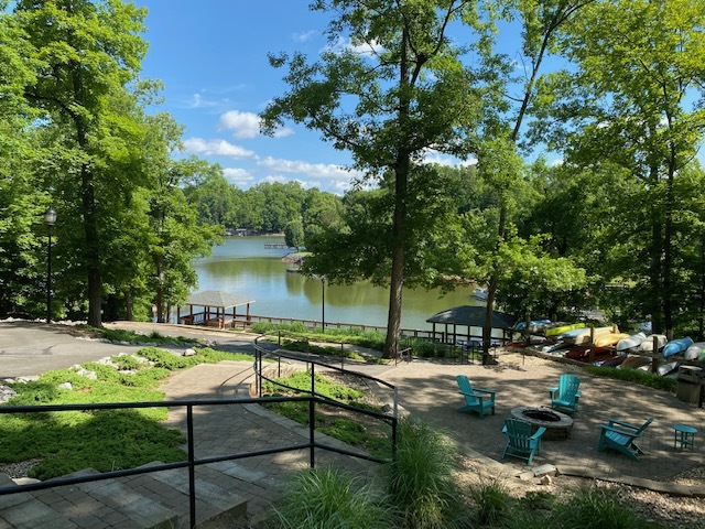 Village at Lake Wylie in Lake Wylie, SC - Foto de edificio - Building Photo